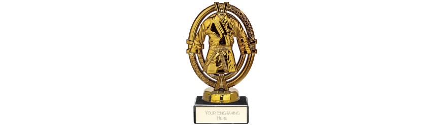 MAVERICK LEGEND MARTIAL ARTS LEGEND TROPHY - 5 SIZES - 12.5CM - 20CM MAVERICK LEGEND MARTIAL ARTS LEGEND TROPHY - 5 SIZES - 12.5CM - 20CM